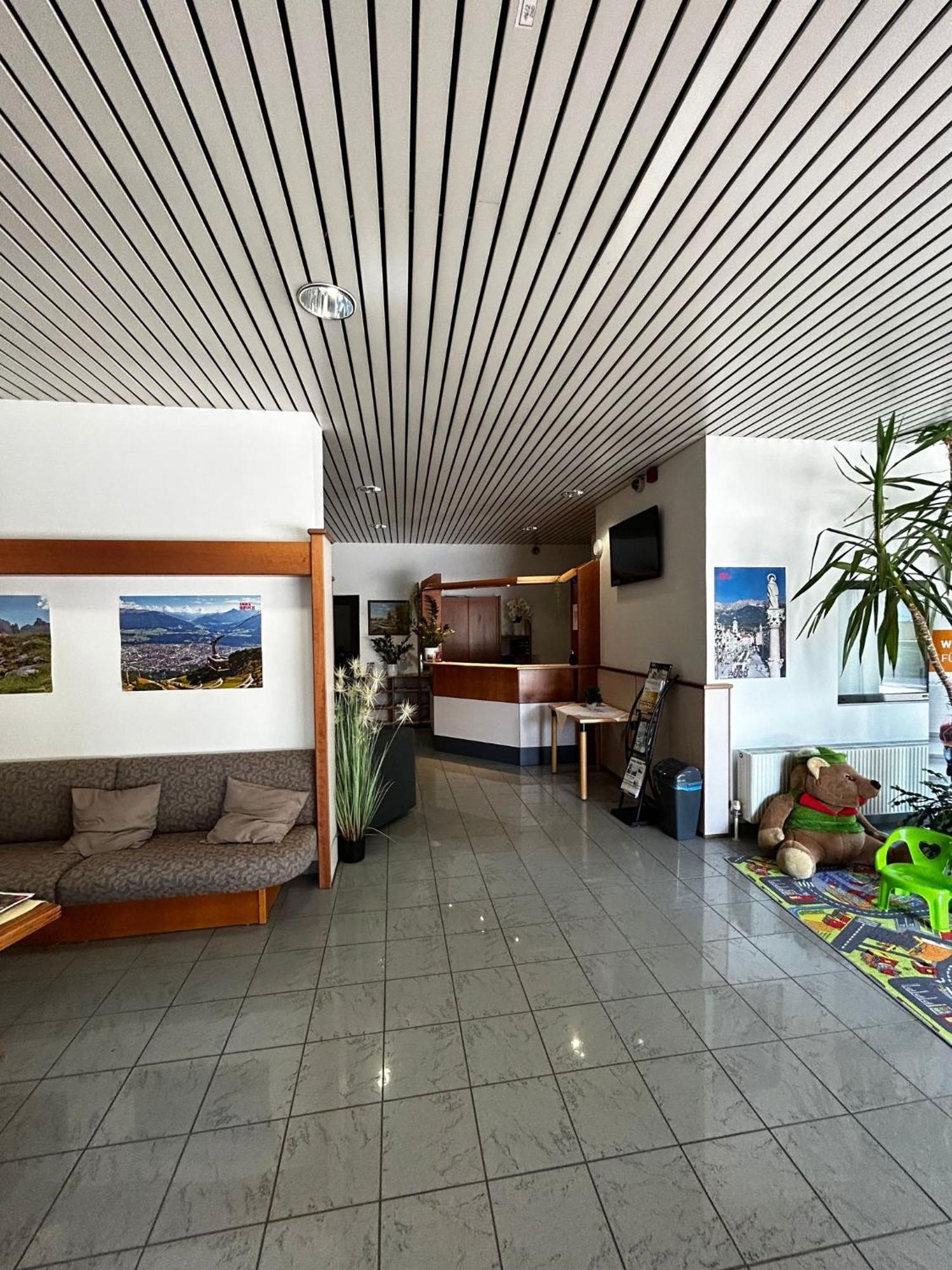Sommerhotel Karwendel Инсбрук Экстерьер фото