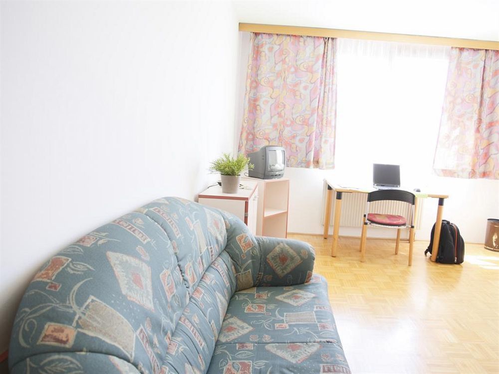 Sommerhotel Karwendel Инсбрук Экстерьер фото